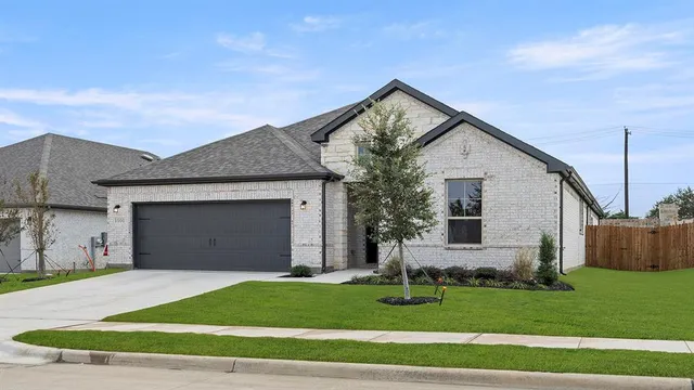 $394,990 | 1101 Rushing Court, Aubrey, TX 76227