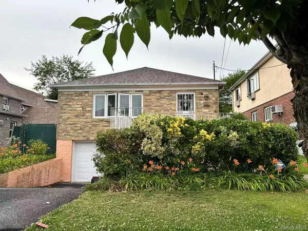 $1,426,000 | 196-53 45th Avenue | Bayside Manor