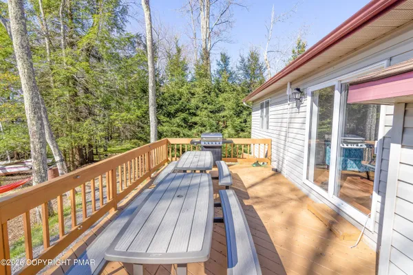 $3,100 | 2195 North Estates Drive, Pocono Summit, PA 18346