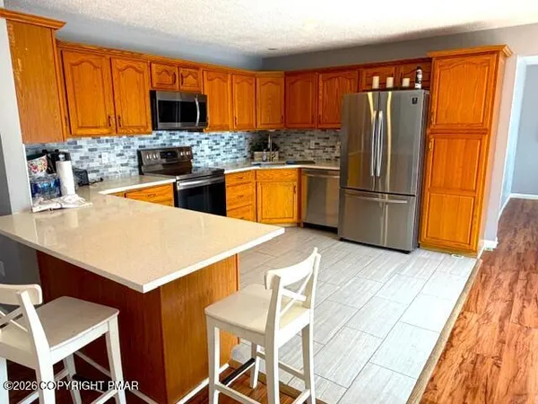 $3,100 | 2195 North Estates Drive, Pocono Summit, PA 18346