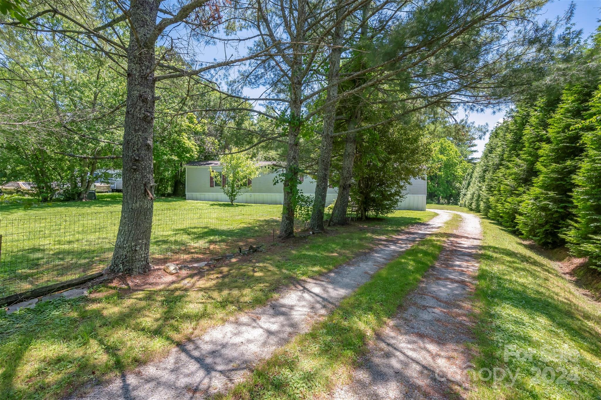 232 Gibbs Road Hendersonville, NC 28792 - Photo 4 of 22 Gallery Image 4
