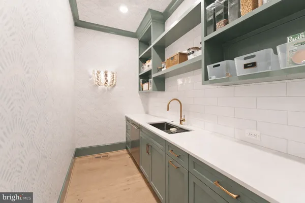 $6,495,000 | 8230 Weller Avenue, McLean, VA 22102