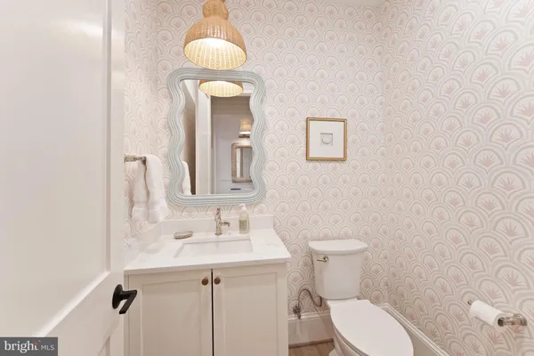 $6,495,000 | 8230 Weller Avenue, McLean, VA 22102