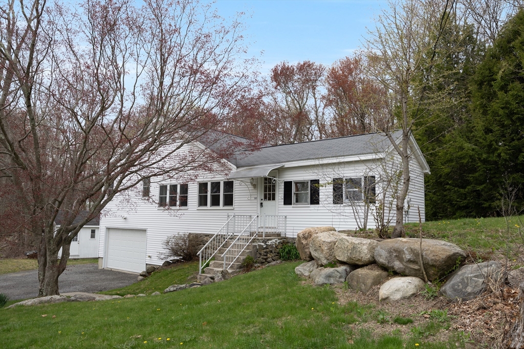 580 Howe Street Methuen, MA 01844 - Photo 1 of 15 Gallery Image 1