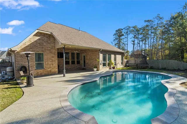 $535,000 | 517 Belle Pointe Loop, Madisonville, LA 70447