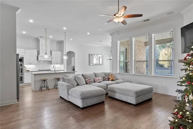 $535,000 | 517 Belle Pointe Loop, Madisonville, LA 70447