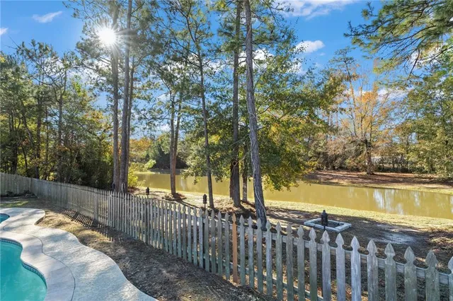 $535,000 | 517 Belle Pointe Loop, Madisonville, LA 70447