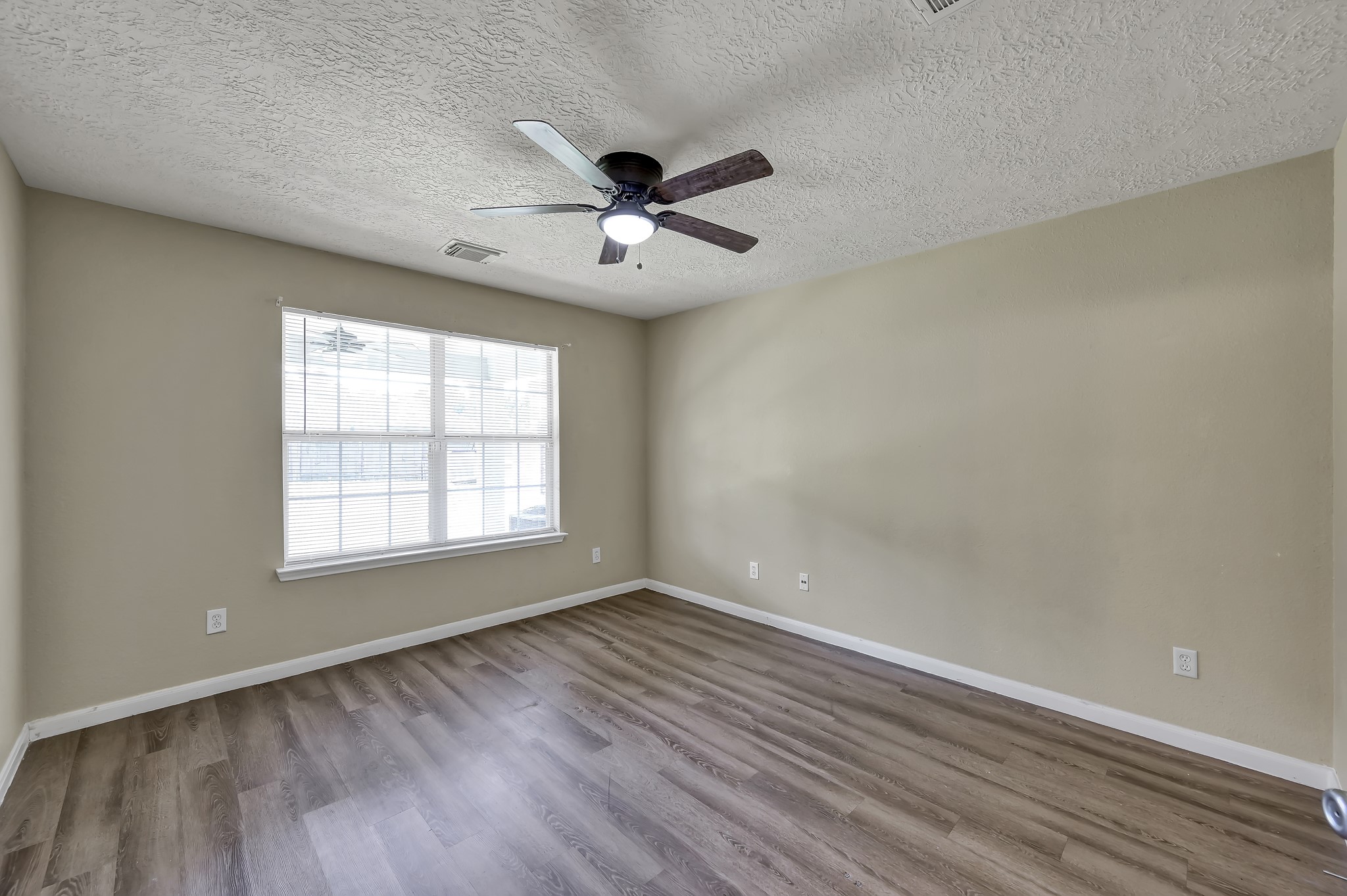 3626 Garrison Run Drive Spring, TX 77386 - Photo 15 of 28 Master bedroom