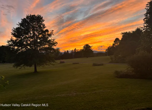 $859,900 | 204 Moore Road, Germantown, NY 12526