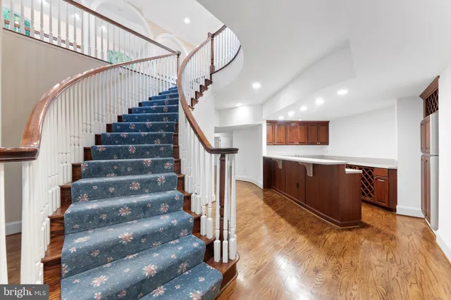 $2,750,000 | 8709 Crider Brook Way, Potomac, MD 20854