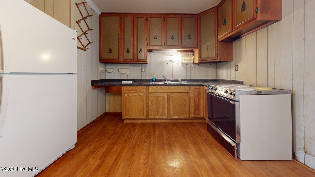 165 Copeland Court Hubert, NC 28539 - Photo 7 of 24 165-Copeland-Court-Kitchen 1