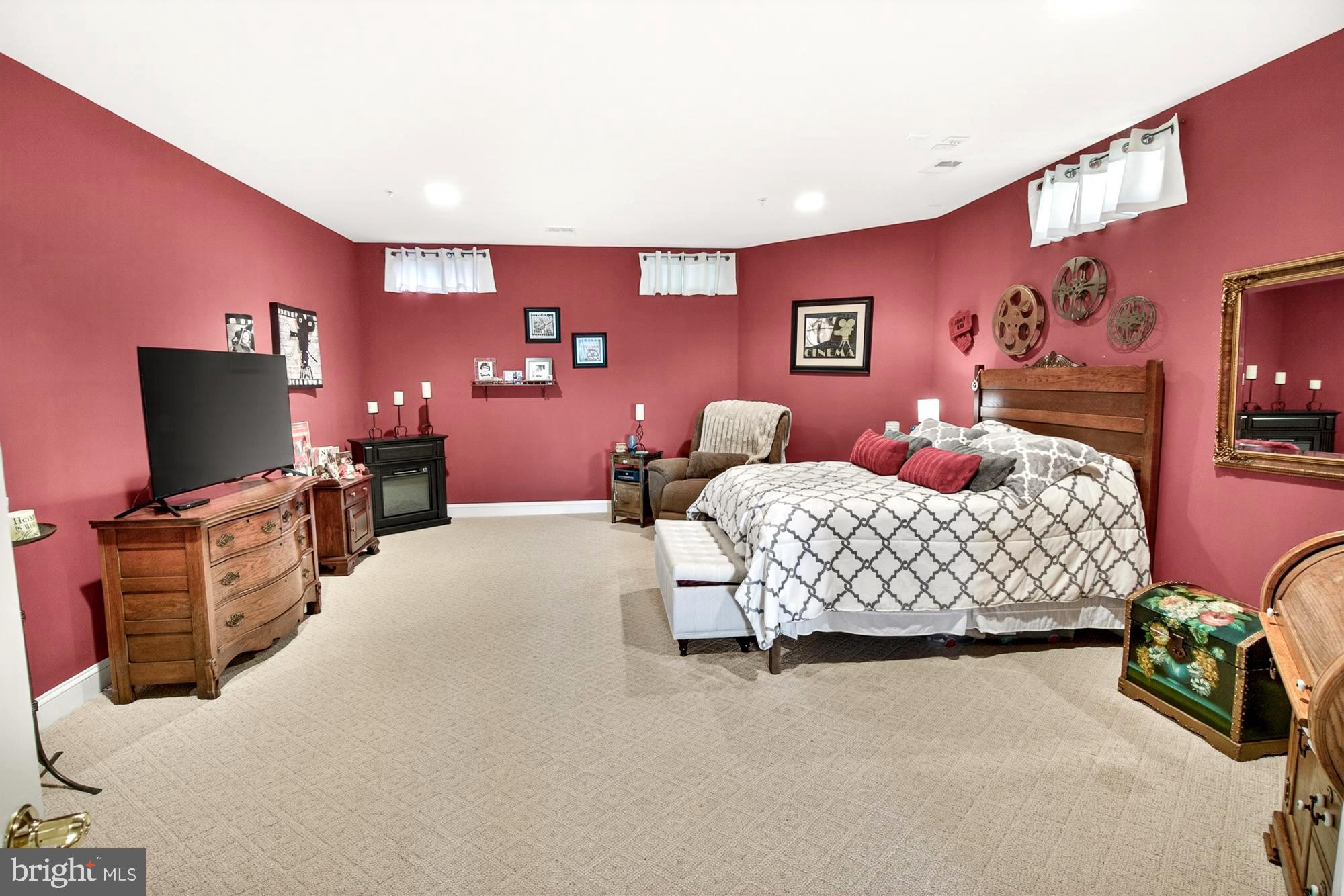 15512 Mount Nebo Road Poolesville, MD 20837 - Photo 90 of 125 Media room or more people space!
