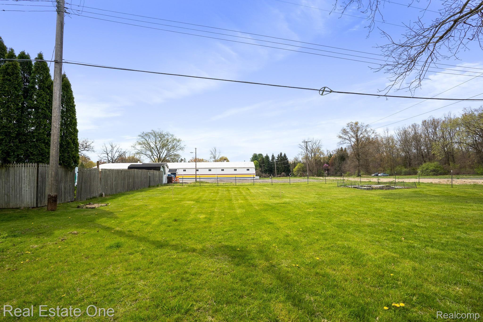45445 Willis Road Belleville, MI 48111 - Photo 28 of 32 Willis MLS-W046.jpg