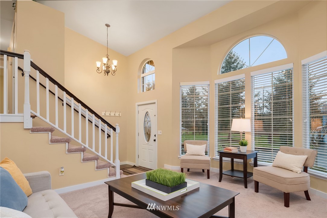 17426 Mountain View Road Southeast Monroe, WA 98272 - Photo 4 of 25 Gallery Image 4