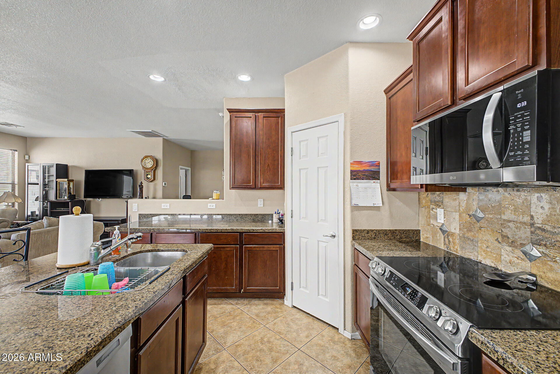 45713 West Mountain View Road Maricopa, AZ 85139 - Photo 11 of 33 16-Mountain View