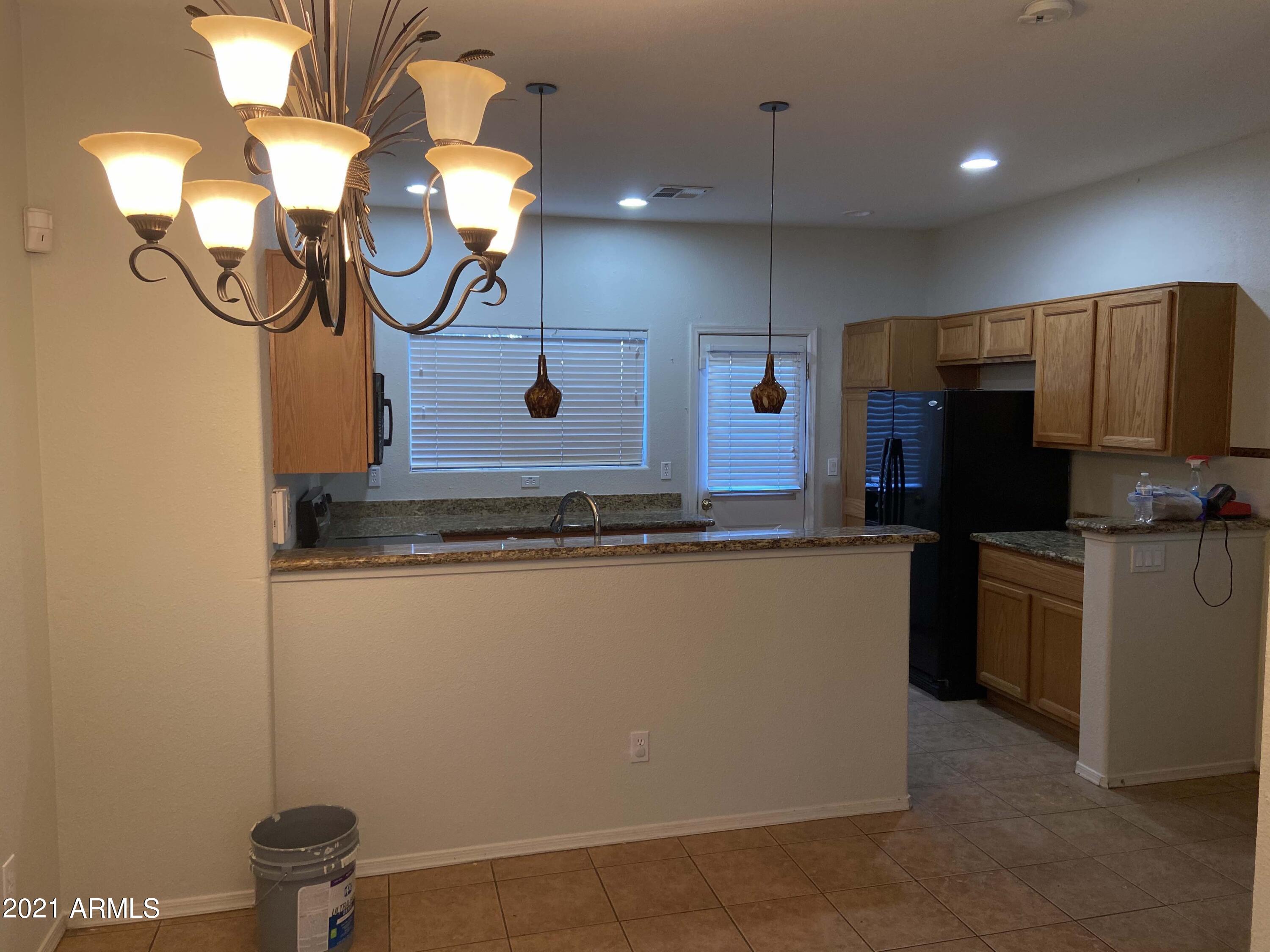2929 North 37th Street, Unit 1 Phoenix, AZ 85018 - Photo 6 of 17 DINING AREA AND KITCHEN