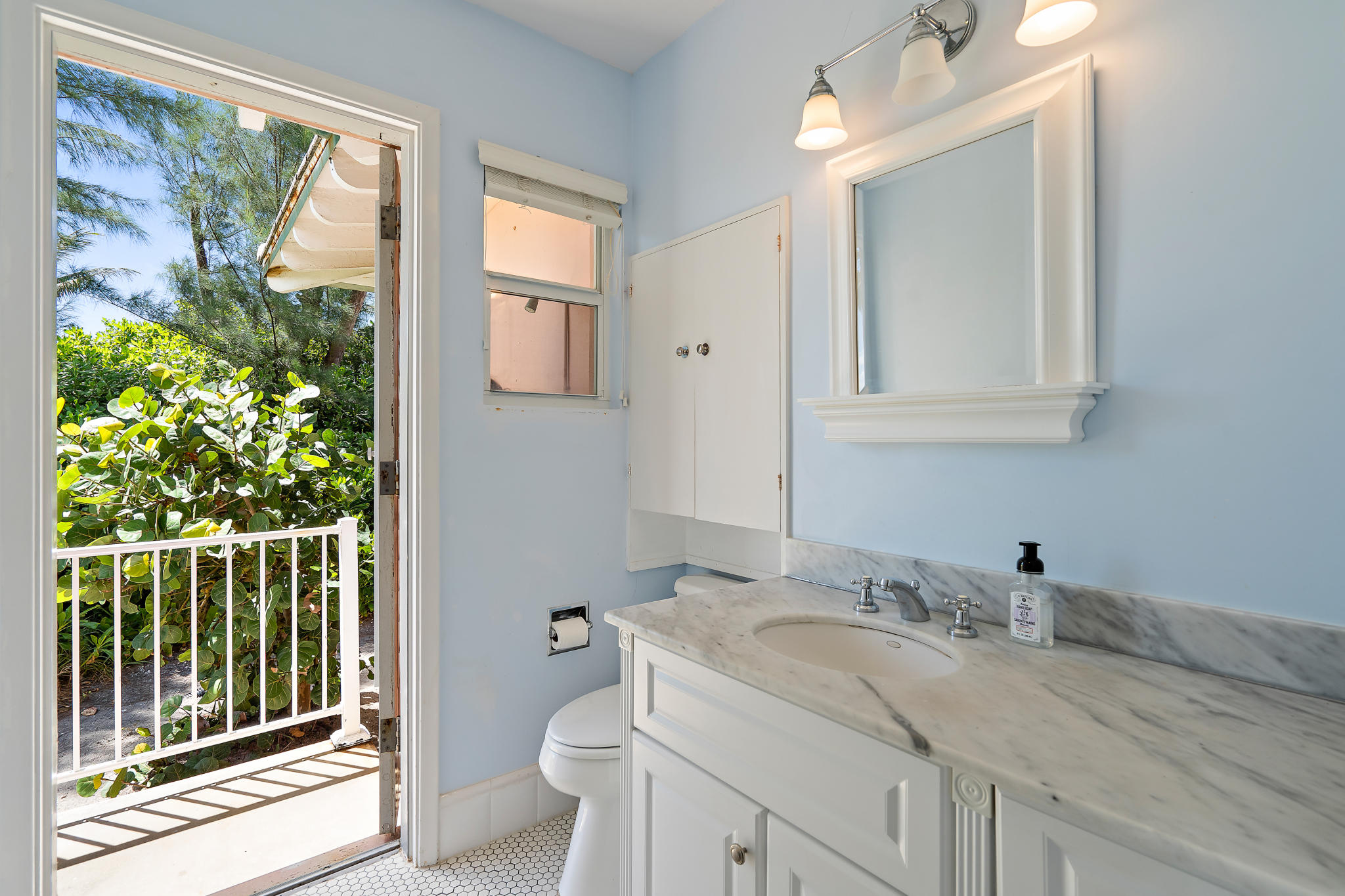 55 North Beach Road Hobe Sound, FL 33455 - Photo 41 of 64 1st vanity