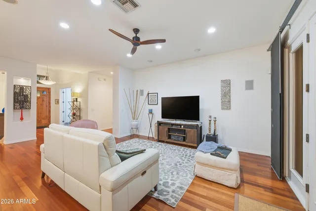 $900,000 | 1516 East South Mountain Avenue, Phoenix, AZ 85042