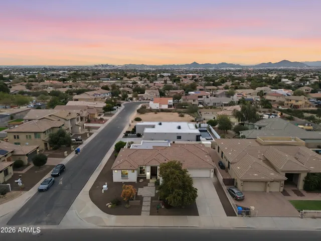 $900,000 | 1516 East South Mountain Avenue, Phoenix, AZ 85042