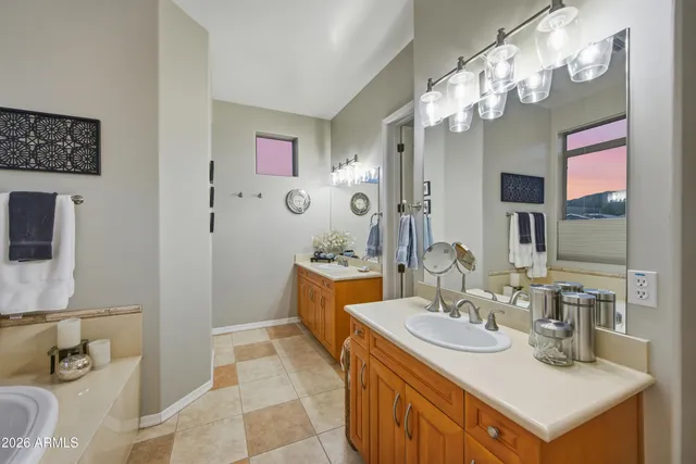 $900,000 | 1516 East South Mountain Avenue, Phoenix, AZ 85042