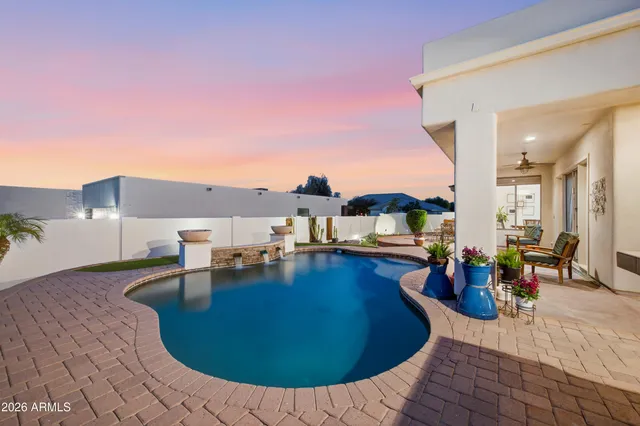 $900,000 | 1516 East South Mountain Avenue, Phoenix, AZ 85042