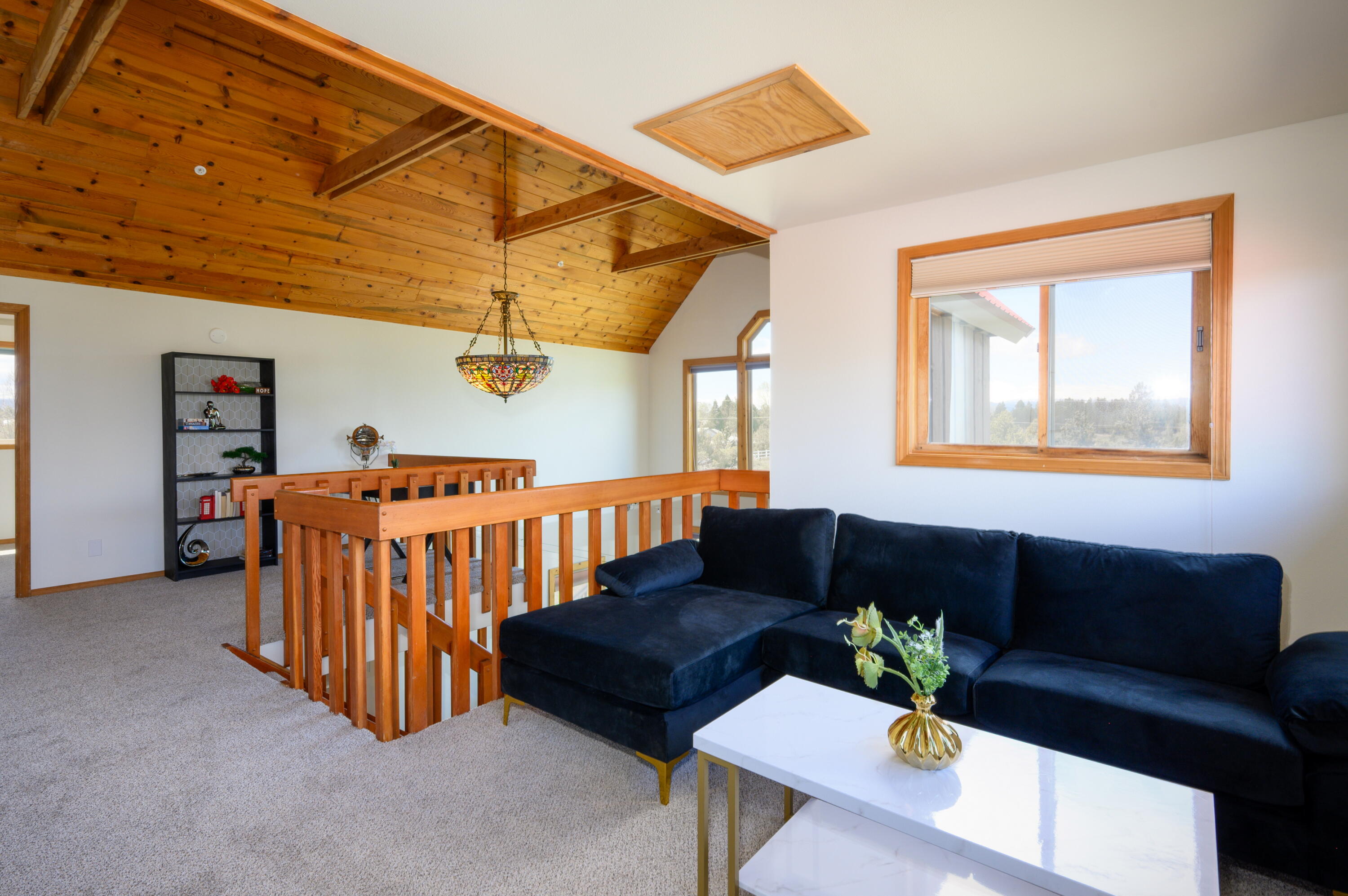 61830 Dobbin Road Bend, OR 97702 - Photo 31 of 76 30 Dobbin Interiors_resize