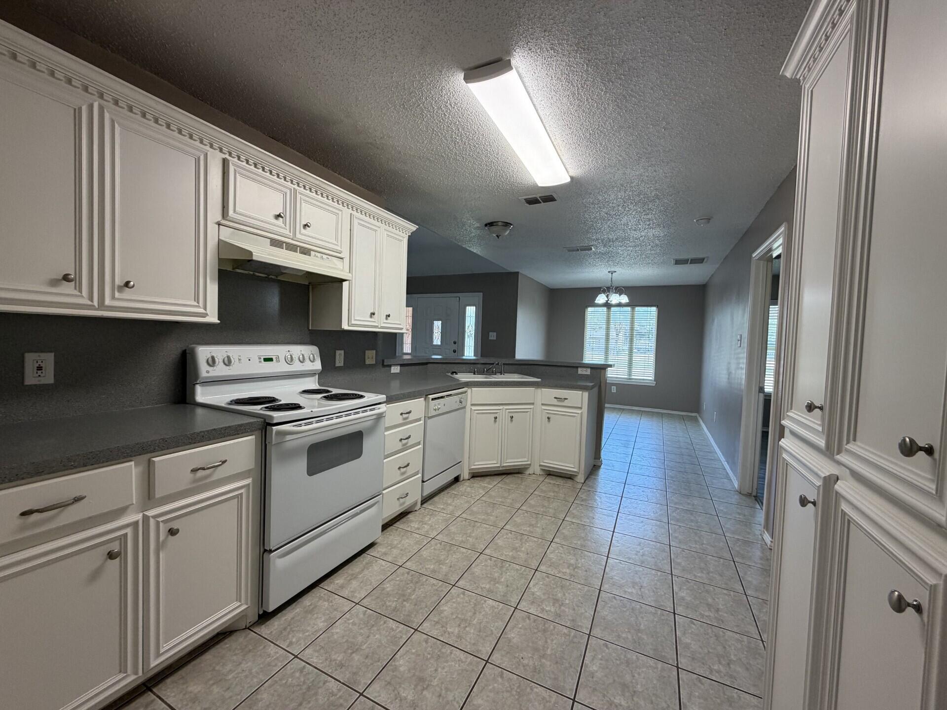6510 9th Street Lubbock, TX 79416 - Photo 5 of 14 5