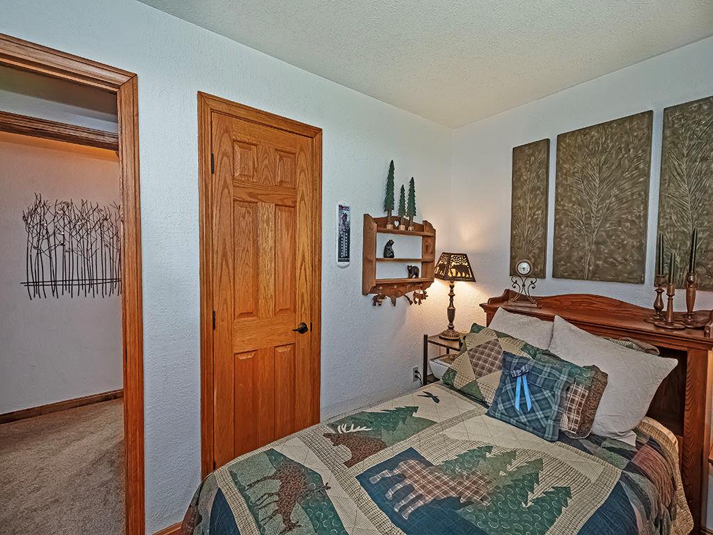 638 Knoll Lane Apollo, PA 15613 - Photo 18 of 30 a bedroom with furniture and a window