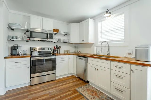 $440,000 | 9794 Mullins Cove Road, Whitwell, TN 37397