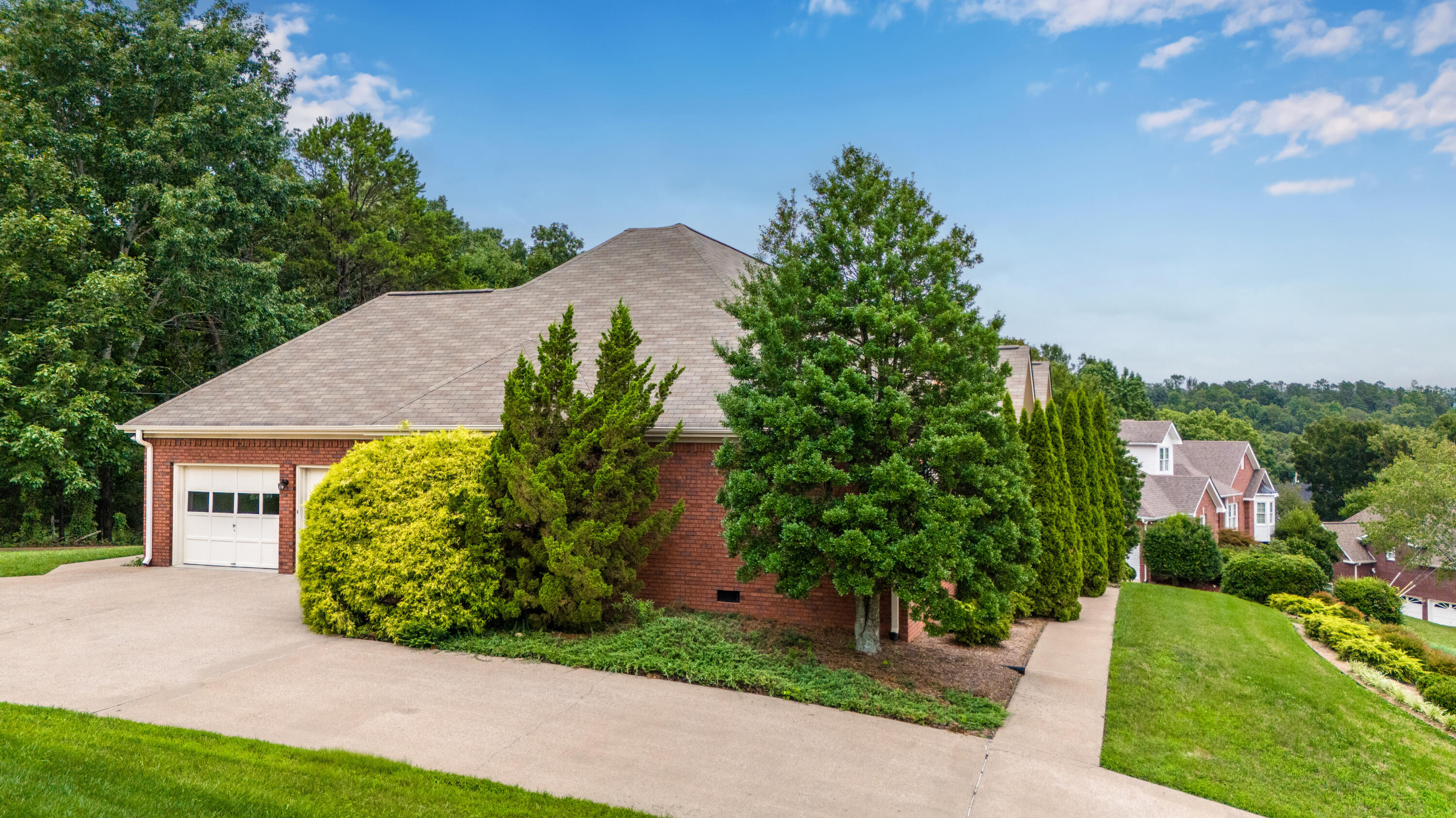 9727 Shadow Valley Circle Chattanooga, TN 37421 - Photo 3 of 53 9727 SHADOW VALLEY CIR