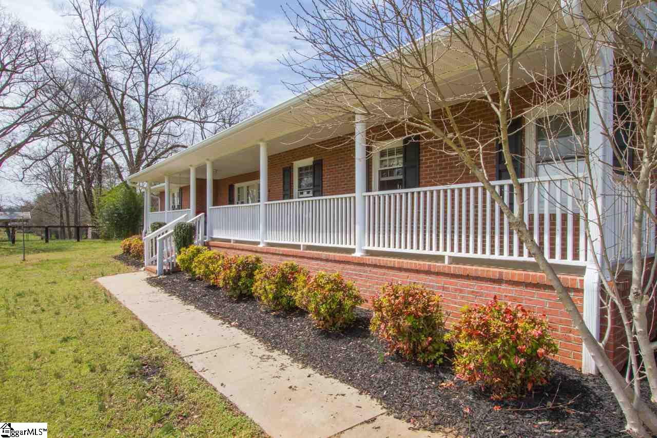 213 Elrod Road Piedmont, SC 29673 - Photo 3 of 29 Gallery Image 3
