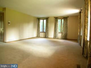 1205 Lindenhurst Road Newtown, PA 18940 - Photo 2 of 6 Gallery Image 2