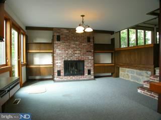 1205 Lindenhurst Road Newtown, PA 18940 - Photo 5 of 6 Gallery Image 5