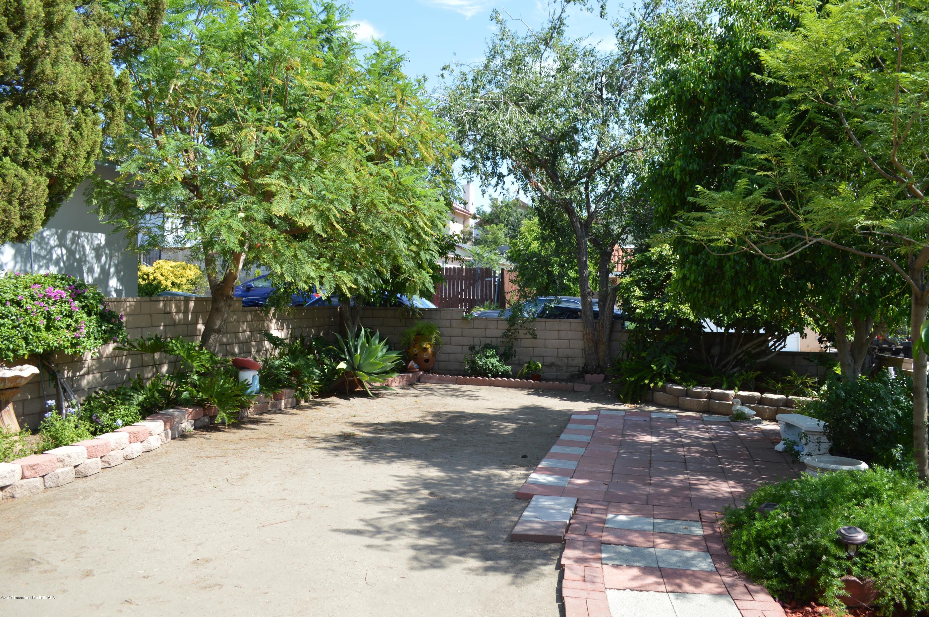 7613 Machrea Street Tujunga, CA 91042 - Photo 13 of 13 12