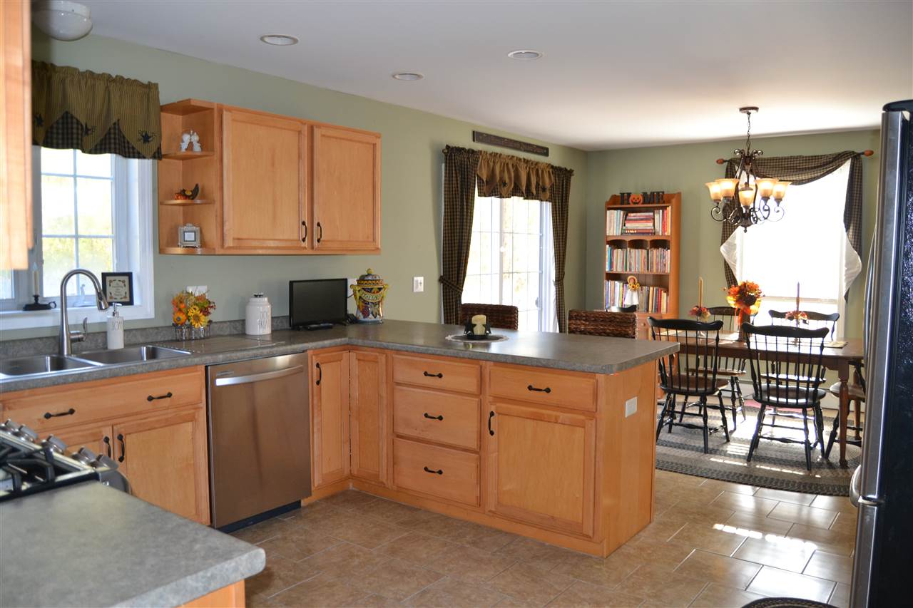 7 Katie Lane Rochester, NH 03868 - Photo 5 of 23