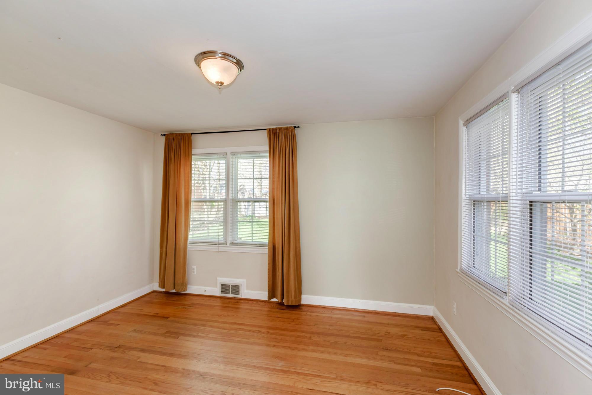 5910 Grayson Street Springfield, VA 22150 - Photo 16 of 30 Bedroom