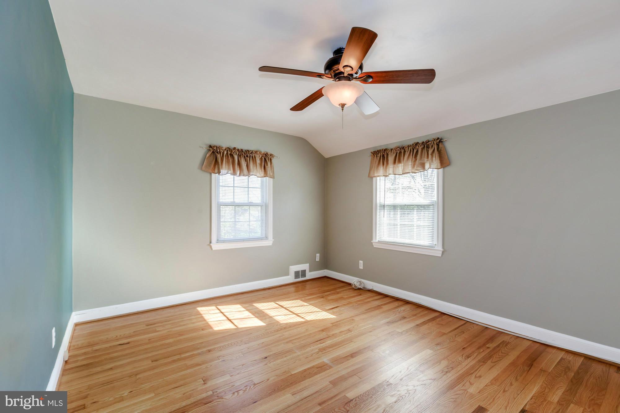 5910 Grayson Street Springfield, VA 22150 - Photo 21 of 30 Bedroom