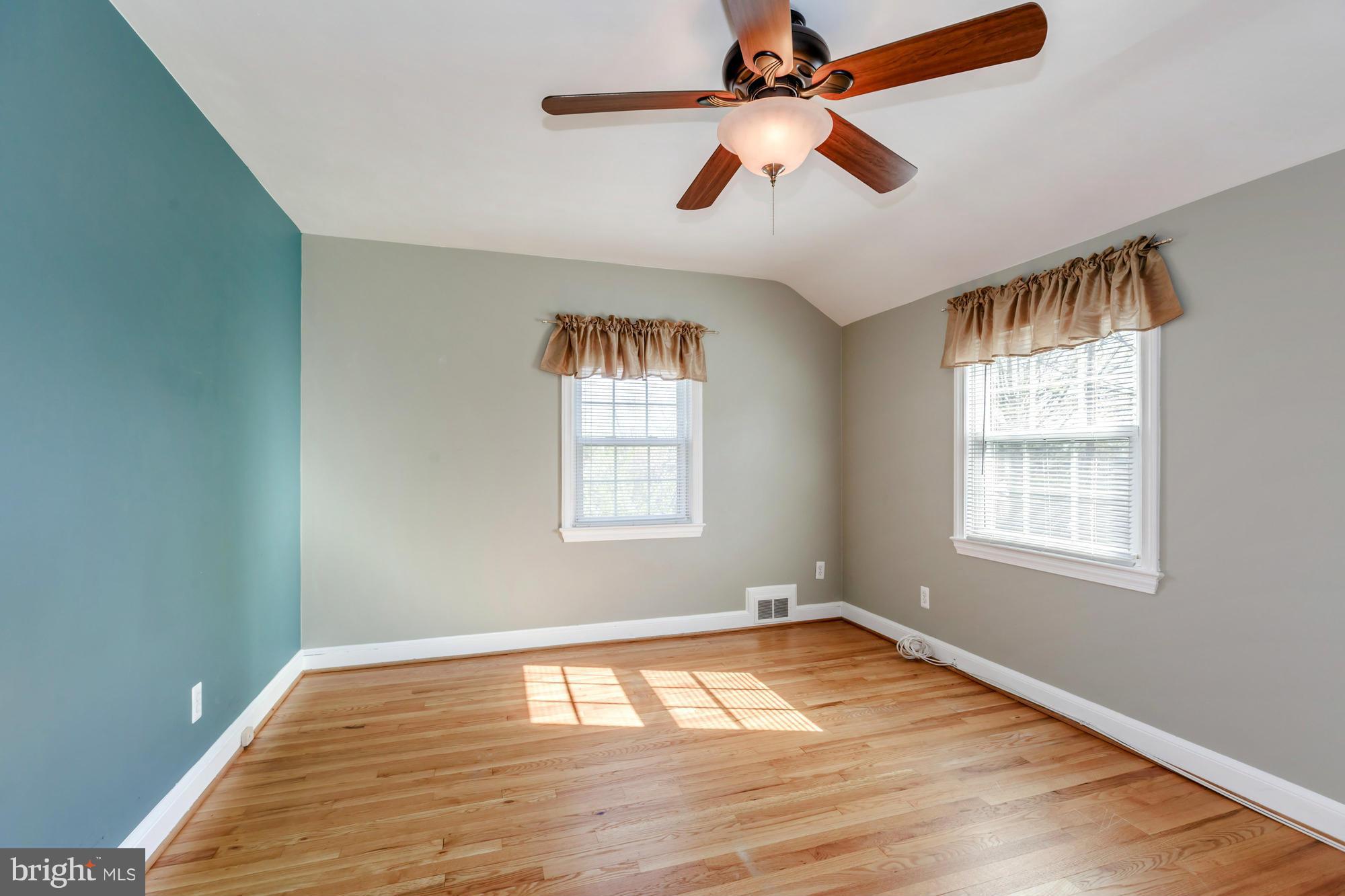 5910 Grayson Street Springfield, VA 22150 - Photo 22 of 30 Bedroom