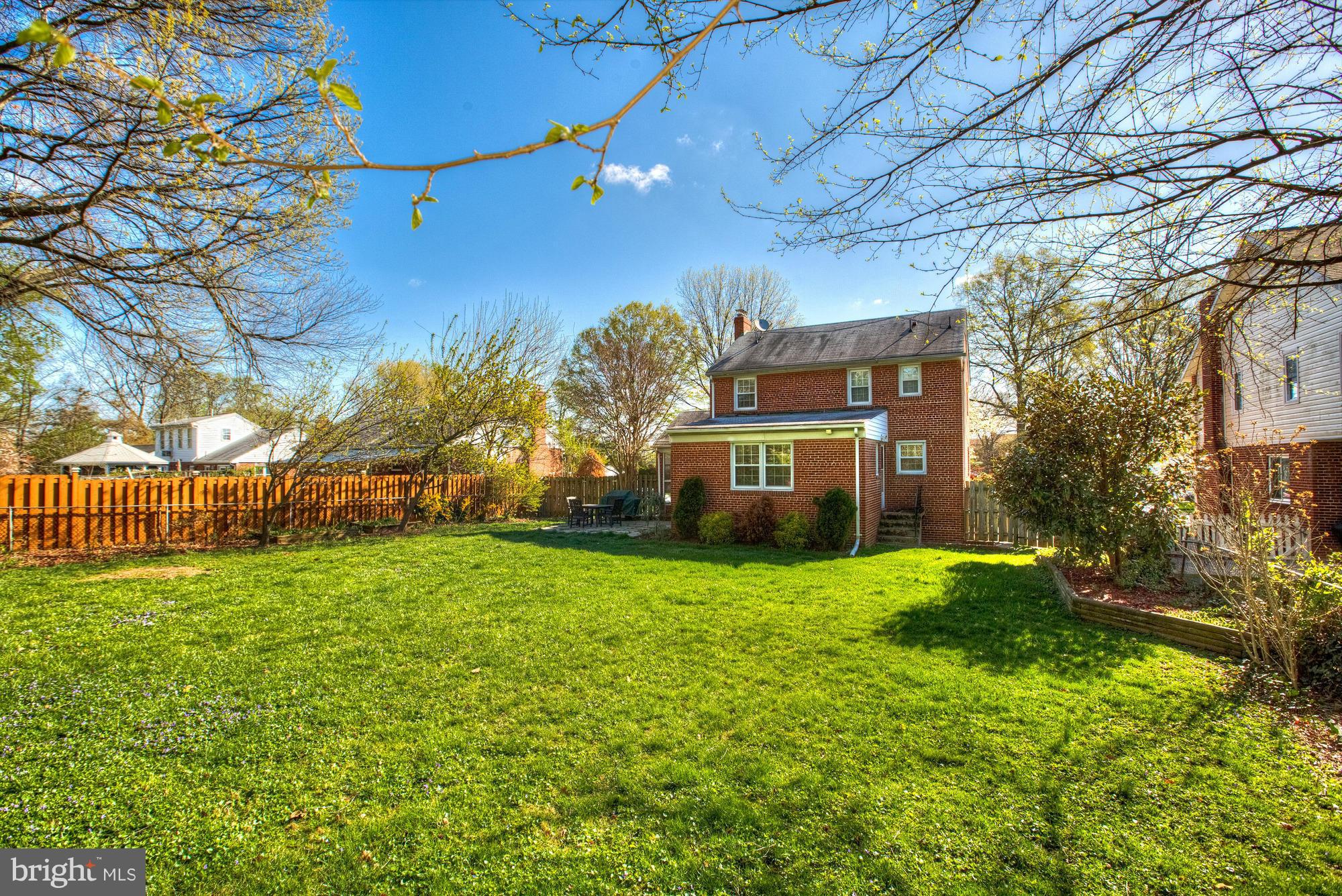 5910 Grayson Street Springfield, VA 22150 - Photo 29 of 30 Exterior (Rear)