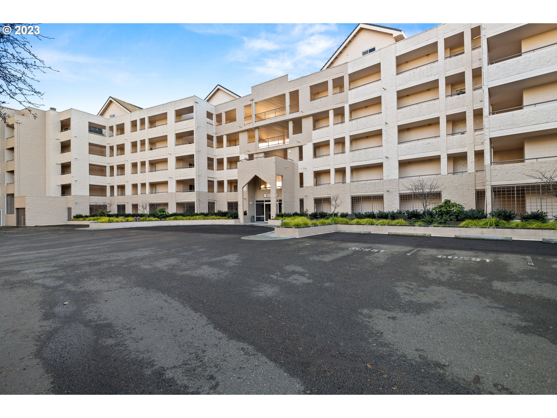 6605 West Burnside Road, Unit 151 Portland, OR 97225 - Photo 3 of 40 Gallery Image 3