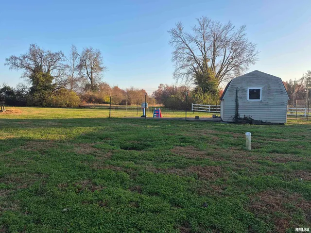 $99,900 | 1100 Moore Street, Eldorado, IL 62930