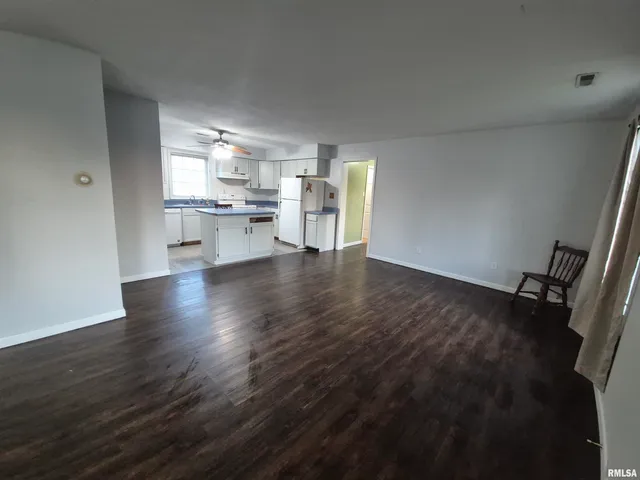 $99,900 | 1100 Moore Street, Eldorado, IL 62930