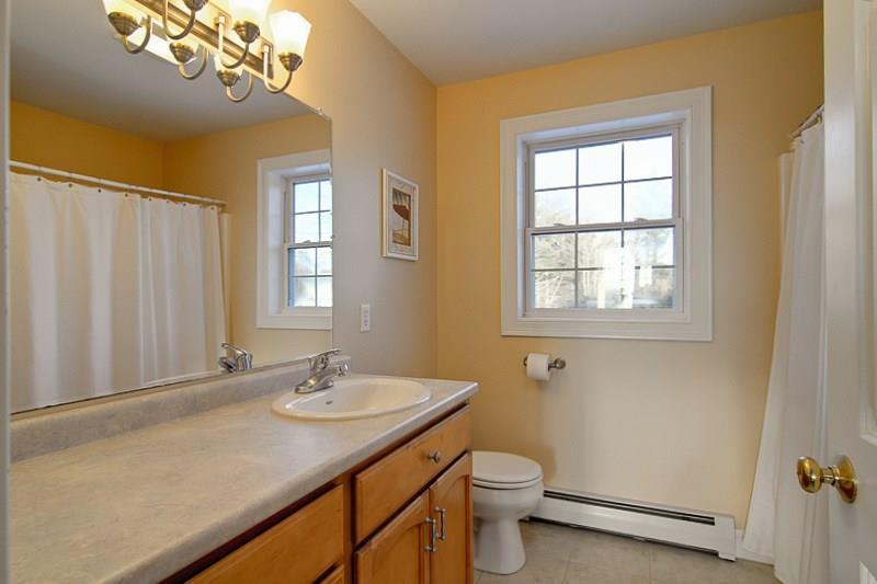76 Ridlon Road Berwick, ME 03901 - Photo 22 of 35 Math Bath with Full Tub