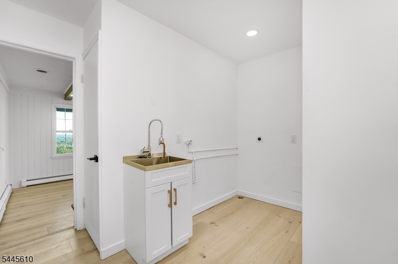 306 Warrenville Road Green Brook, NJ 08812 - Photo 13 of 37