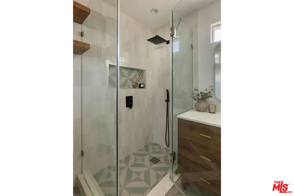 $1,535,000 | 2130 El Sereno Avenue, Altadena, CA 91001