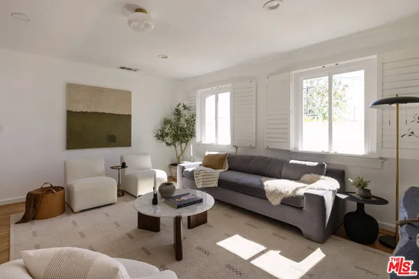 $1,535,000 | 2130 El Sereno Avenue, Altadena, CA 91001