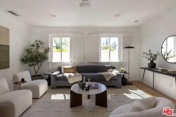 $1,535,000 | 2130 El Sereno Avenue, Altadena, CA 91001
