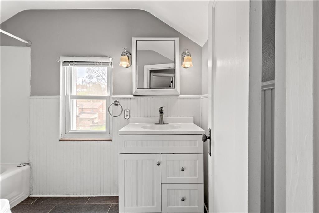 839 Middle Road Pittsburgh, PA 15234 - Photo 14 of 16 Gallery Image 14