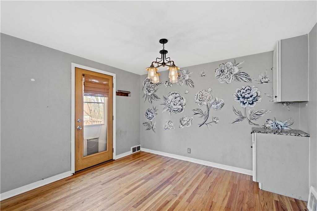 839 Middle Road Pittsburgh, PA 15234 - Photo 5 of 16 Gallery Image 5