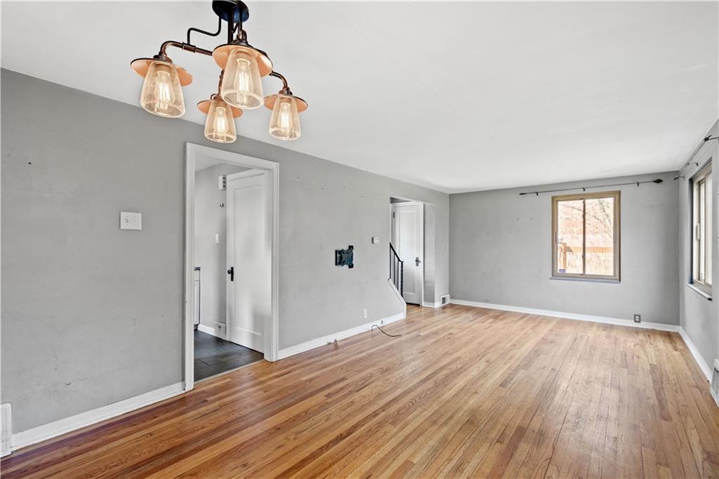 839 Middle Road Pittsburgh, PA 15234 - Photo 6 of 16 Gallery Image 6